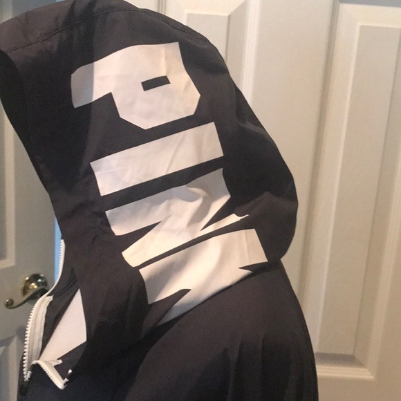 Victoria's secret new black anorak windbreaker - Picture 4 of 7